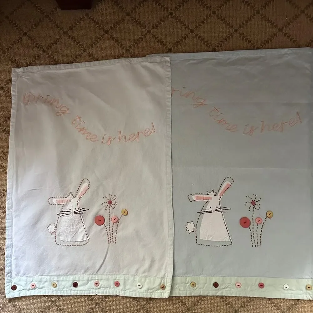 Sur La Table Easter Embroidered Appliqué Cotton Tea Towels set of 3 NWT